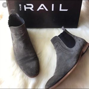Chelsea boots